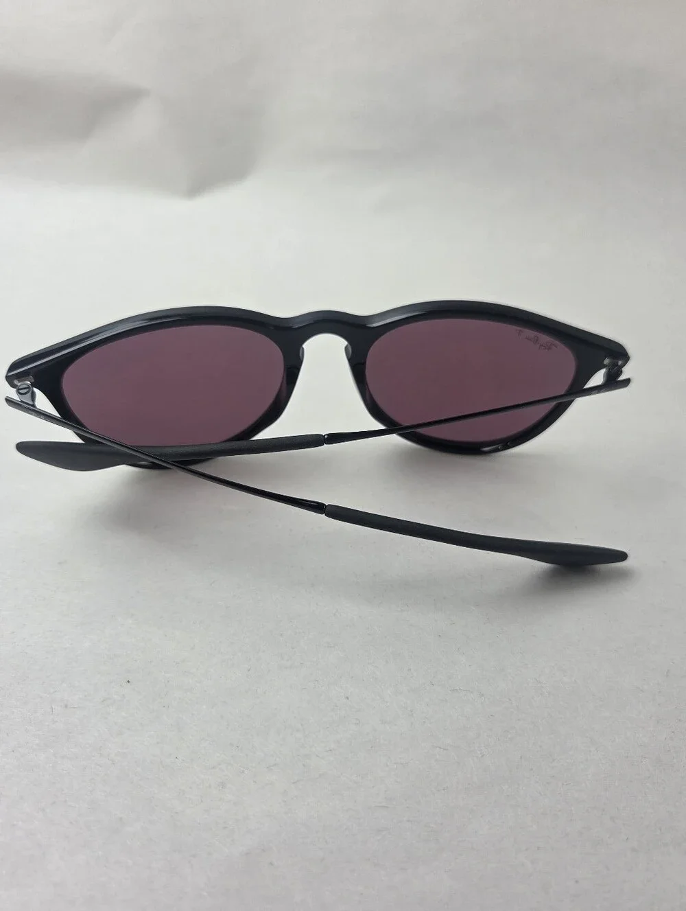 Ray-Ban used please